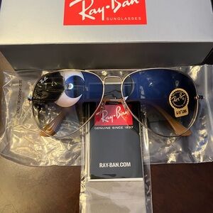 Ray-Ban Aviator 62mm Sunglasses with Blue Gradient Lenses & Silver Frames